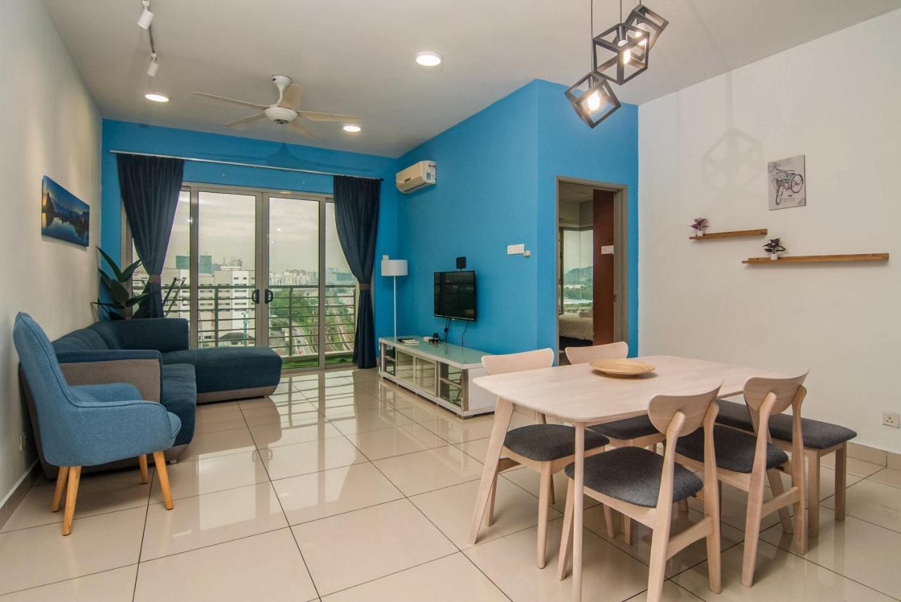 Flora Residence One South By Idealhub Seri Kembangan Luaran gambar